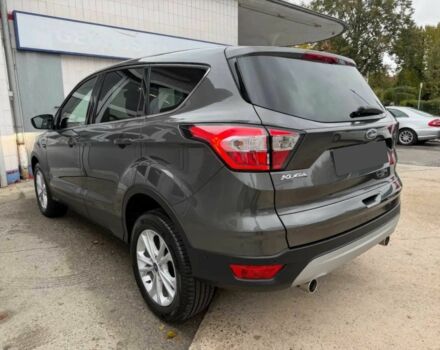 Серый Форд Куга, объемом двигателя 2 л и пробегом 57 тыс. км за 11000 $, фото 4 на Automoto.ua