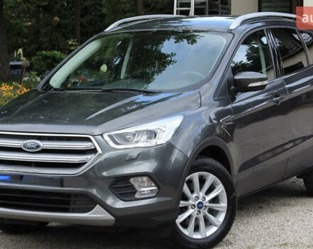 Серый Форд Куга, объемом двигателя 2 л и пробегом 115 тыс. км за 19000 $, фото 4 на Automoto.ua