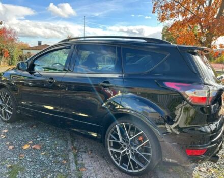 Форд Куга 2017 в Черновцах на Automoto.ua Серый Форд Куга, объемом двигателя 2 л и пробегом 61 тыс. км за 12400 $, фото 4 на Automoto.ua