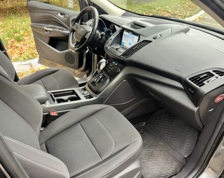 Серый Форд Куга, объемом двигателя 2 л и пробегом 144 тыс. км за 17700 $, фото 10 на Automoto.ua