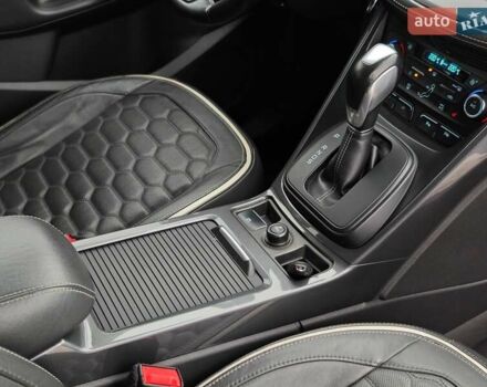 Сірий Форд Куга, об'ємом двигуна 2 л та пробігом 123 тис. км за 23800 $, фото 75 на Automoto.ua