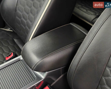 Сірий Форд Куга, об'ємом двигуна 2 л та пробігом 123 тис. км за 23800 $, фото 28 на Automoto.ua
