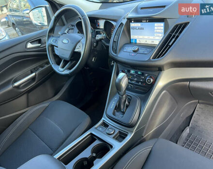 Сірий Форд Куга, об'ємом двигуна 2 л та пробігом 117 тис. км за 16999 $, фото 15 на Automoto.ua