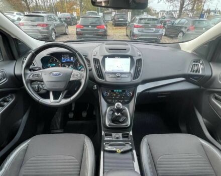 Серый Форд Куга, объемом двигателя 2 л и пробегом 56 тыс. км за 12000 $, фото 9 на Automoto.ua