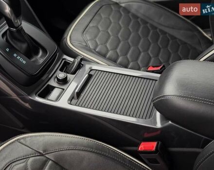 Сірий Форд Куга, об'ємом двигуна 2 л та пробігом 123 тис. км за 23800 $, фото 29 на Automoto.ua