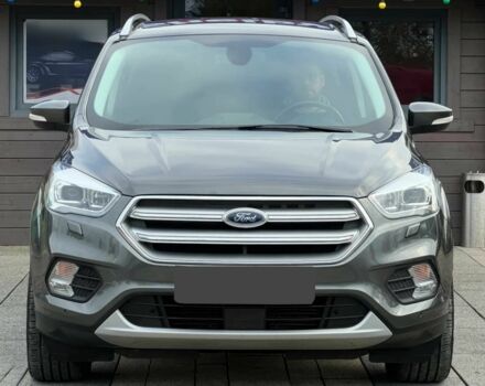 Серый Форд Куга, объемом двигателя 2 л и пробегом 56 тыс. км за 12000 $, фото 1 на Automoto.ua