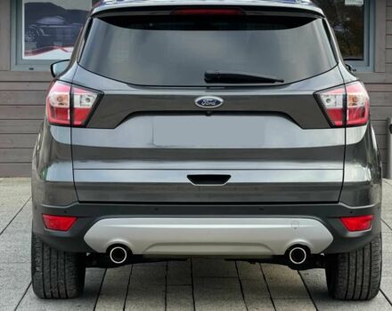 Серый Форд Куга, объемом двигателя 2 л и пробегом 56 тыс. км за 12000 $, фото 6 на Automoto.ua