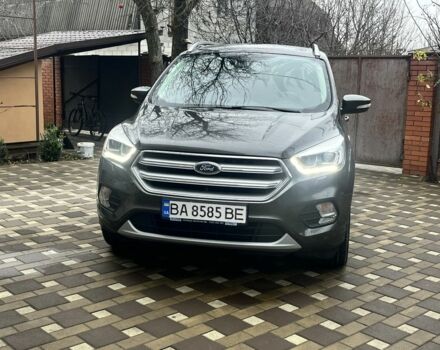 Серый Форд Куга, объемом двигателя 2 л и пробегом 144 тыс. км за 17700 $, фото 1 на Automoto.ua