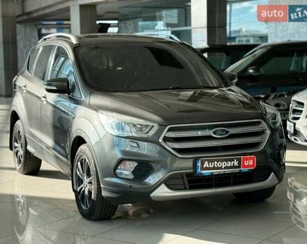 Форд Куга 2017 в Одессе на Automoto.ua Серый Форд Куга, объемом двигателя 2 л и пробегом 270 тыс. км за 12990 $, фото 2 на Automoto.ua