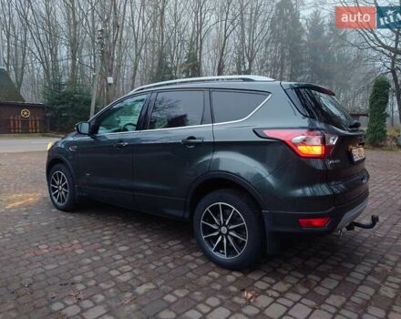 Серый Форд Куга, объемом двигателя 2 л и пробегом 95 тыс. км за 16900 $, фото 12 на Automoto.ua