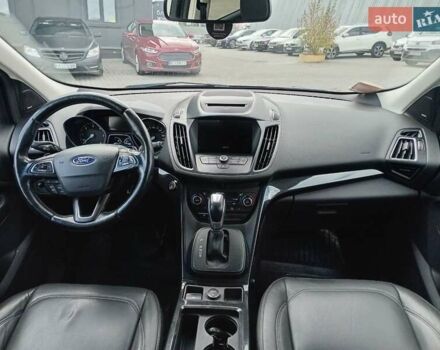 Серый Форд Куга, объемом двигателя 2 л и пробегом 115 тыс. км за 19680 $, фото 6 на Automoto.ua