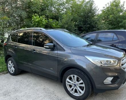 Форд Куга 2017 в Ирпене на Automoto.ua Серый Форд Куга, объемом двигателя 2 л и пробегом 148 тыс. км за 17750 $, фото 3 на Automoto.ua