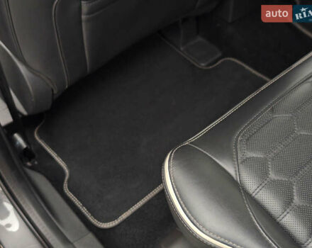 Сірий Форд Куга, об'ємом двигуна 2 л та пробігом 123 тис. км за 23800 $, фото 41 на Automoto.ua