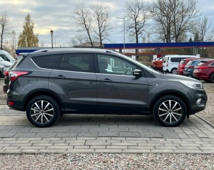 Серый Форд Куга, объемом двигателя 2 л и пробегом 56 тыс. км за 12000 $, фото 3 на Automoto.ua