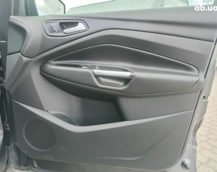 Форд Куга 2017 у Львові на Automoto.ua Сірий Форд Куга, об'ємом двигуна 2 л та пробігом 115 тис. км за 19680 $, фото 4 на Automoto.ua