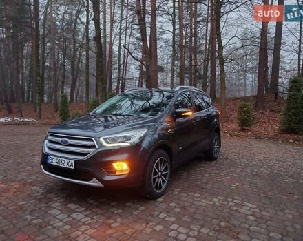 Серый Форд Куга, объемом двигателя 2 л и пробегом 95 тыс. км за 16900 $, фото 1 на Automoto.ua