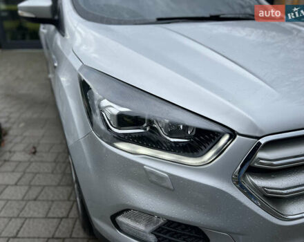 Серый Форд Куга, объемом двигателя 2 л и пробегом 189 тыс. км за 16500 $, фото 9 на Automoto.ua