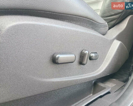 Серый Форд Куга, объемом двигателя 2 л и пробегом 115 тыс. км за 19680 $, фото 15 на Automoto.ua