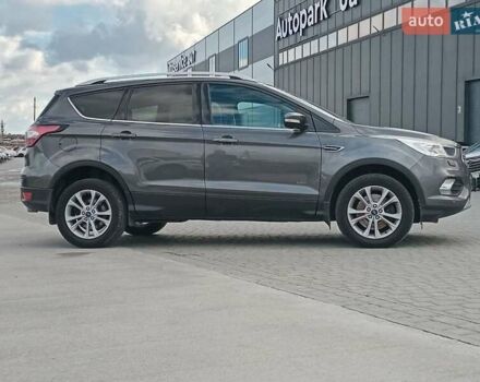 Серый Форд Куга, объемом двигателя 2 л и пробегом 115 тыс. км за 19680 $, фото 23 на Automoto.ua