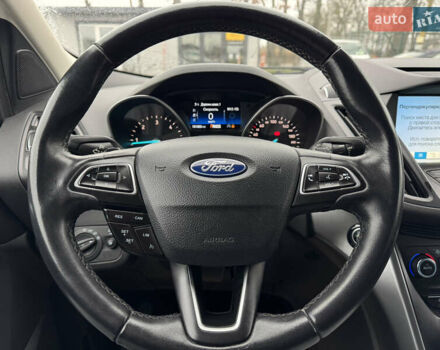 Серый Форд Куга, объемом двигателя 2 л и пробегом 191 тыс. км за 20900 $, фото 8 на Automoto.ua