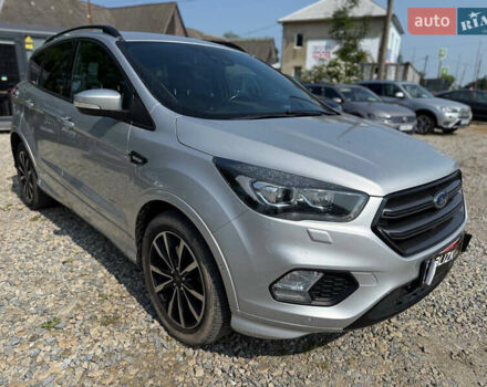 Серый Форд Куга, объемом двигателя 2 л и пробегом 226 тыс. км за 17700 $, фото 6 на Automoto.ua