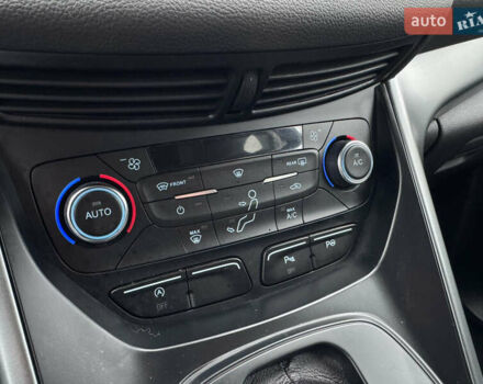 Серый Форд Куга, объемом двигателя 2 л и пробегом 191 тыс. км за 20900 $, фото 15 на Automoto.ua