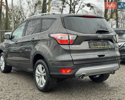 Серый Форд Куга, объемом двигателя 2 л и пробегом 191 тыс. км за 20900 $, фото 1 на Automoto.ua