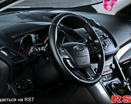 Серый Форд Куга, объемом двигателя 2 л и пробегом 82 тыс. км за 15300 $, фото 8 на Automoto.ua