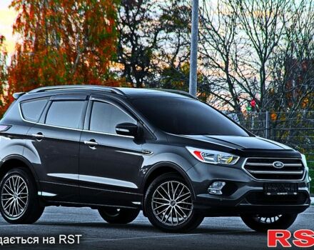 Серый Форд Куга, объемом двигателя 2 л и пробегом 82 тыс. км за 15300 $, фото 3 на Automoto.ua