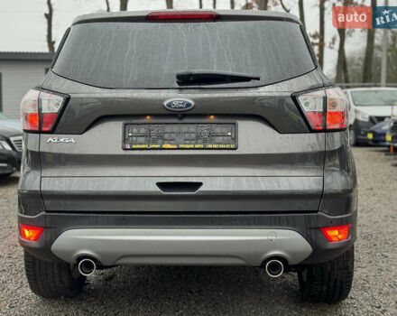 Серый Форд Куга, объемом двигателя 2 л и пробегом 191 тыс. км за 20900 $, фото 2 на Automoto.ua