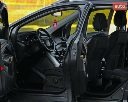 Серый Форд Куга, объемом двигателя 2 л и пробегом 83 тыс. км за 15300 $, фото 6 на Automoto.ua