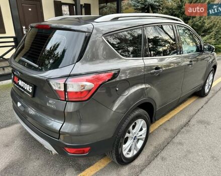 Серый Форд Куга, объемом двигателя 2 л и пробегом 226 тыс. км за 17500 $, фото 8 на Automoto.ua