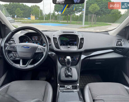 Серый Форд Куга, объемом двигателя 1.5 л и пробегом 134 тыс. км за 17000 $, фото 8 на Automoto.ua