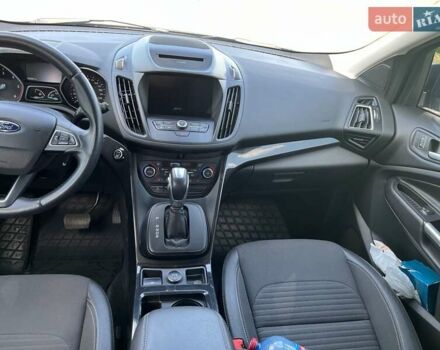 Сірий Форд Куга, об'ємом двигуна 1.5 л та пробігом 95 тис. км за 15500 $, фото 23 на Automoto.ua