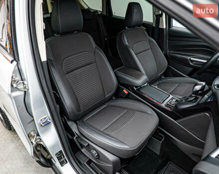 Серый Форд Куга, объемом двигателя 2 л и пробегом 128 тыс. км за 17705 $, фото 18 на Automoto.ua