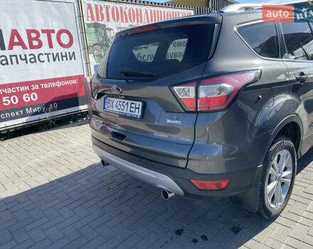 Форд Куга 2019 в Шепетовке на Automoto.ua Серый Форд Куга, объемом двигателя 2 л и пробегом 245 тыс. км за 16000 $, фото 7 на Automoto.ua