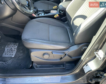 Форд Куга 2019 в Шепетовке на Automoto.ua Серый Форд Куга, объемом двигателя 2 л и пробегом 245 тыс. км за 16000 $, фото 9 на Automoto.ua