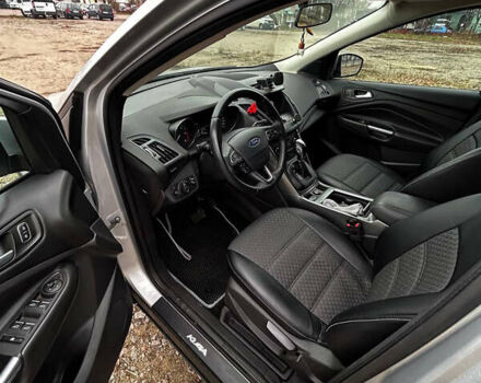 Сірий Форд Куга, об'ємом двигуна 1.5 л та пробігом 171 тис. км за 14999 $, фото 8 на Automoto.ua