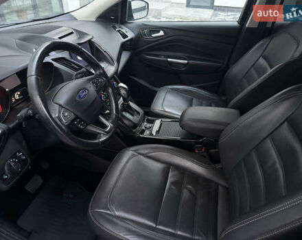 Сірий Форд Куга, об'ємом двигуна 2 л та пробігом 113 тис. км за 23000 $, фото 12 на Automoto.ua