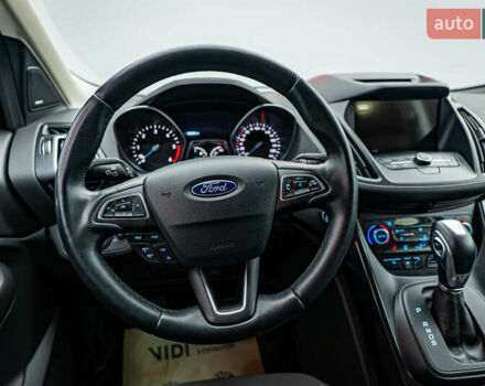 Серый Форд Куга, объемом двигателя 2 л и пробегом 128 тыс. км за 17705 $, фото 11 на Automoto.ua