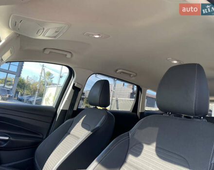 Форд Куга 2019 в Шепетовке на Automoto.ua Серый Форд Куга, объемом двигателя 2 л и пробегом 245 тыс. км за 16000 $, фото 3 на Automoto.ua