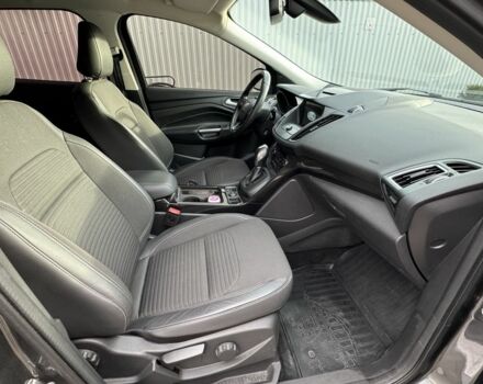 Серый Форд Куга, объемом двигателя 2 л и пробегом 82 тыс. км за 18800 $, фото 2 на Automoto.ua