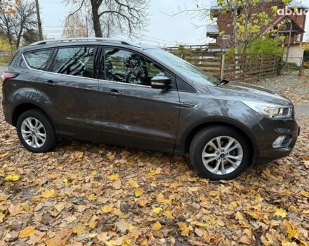 Серый Форд Куга, объемом двигателя 1.5 л и пробегом 36 тыс. км за 19990 $, фото 3 на Automoto.ua