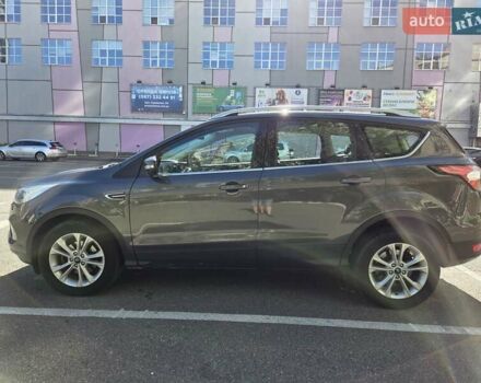 Серый Форд Куга, объемом двигателя 1.5 л и пробегом 35 тыс. км за 21000 $, фото 1 на Automoto.ua