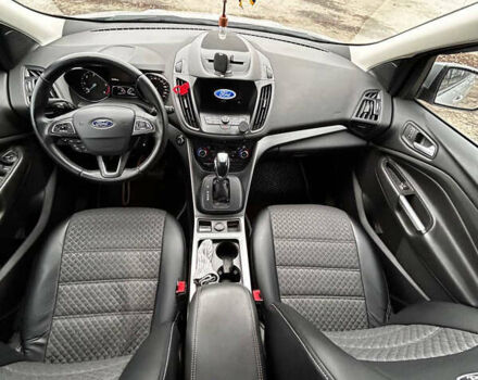 Сірий Форд Куга, об'ємом двигуна 1.5 л та пробігом 171 тис. км за 14999 $, фото 7 на Automoto.ua