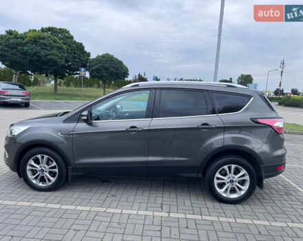 Серый Форд Куга, объемом двигателя 1.5 л и пробегом 134 тыс. км за 17000 $, фото 3 на Automoto.ua
