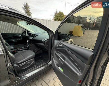 Форд Куга 2019 в Ивано-Франковске на Automoto.ua Серый Форд Куга, объемом двигателя 2 л и пробегом 72 тыс. км за 19800 $, фото 4 на Automoto.ua