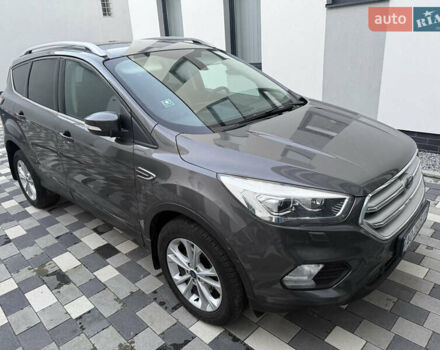 Сірий Форд Куга, об'ємом двигуна 2 л та пробігом 113 тис. км за 23000 $, фото 2 на Automoto.ua