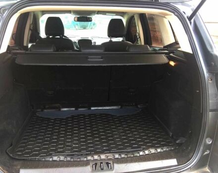 Серый Форд Куга, объемом двигателя 2 л и пробегом 95 тыс. км за 17700 $, фото 6 на Automoto.ua