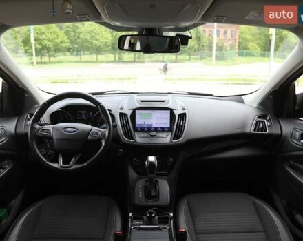 Серый Форд Куга, объемом двигателя 1.5 л и пробегом 166 тыс. км за 16500 $, фото 9 на Automoto.ua